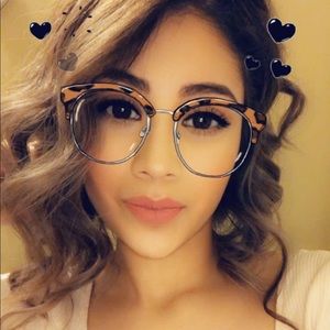 Meet your Posher, Karla